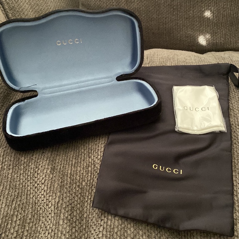 Gucci - Picture 2 of 6